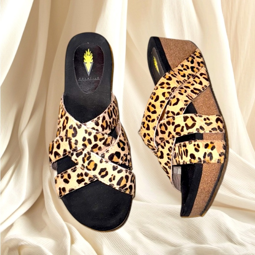 VERY VOLATILE Mayfield Leopard 
wedges women’s shoes size 9